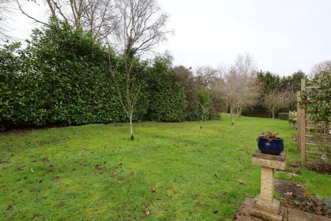 Rear gardens (2).jpg