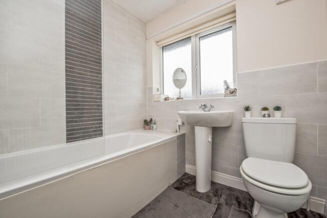 3 bed Semi-Detached for sale Image 11