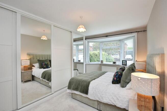 2 bed Semi-Detached Bungalow for sale Image 9