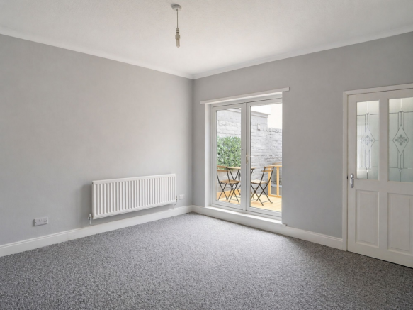 3 bed Terraced for sale Image 9
