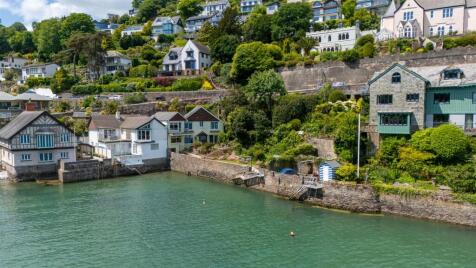 Waterside Home With Private Mooring