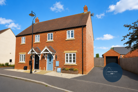 Lagonda Drive, Brackley, NN13 6FE