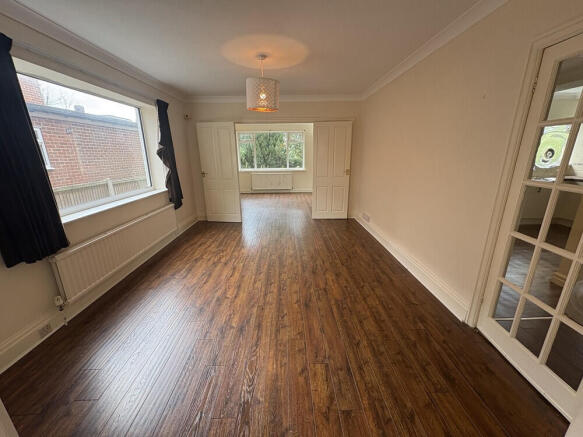 4 bed Detached to rent Image 10