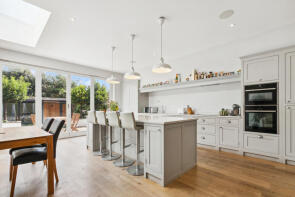 44, Longstone Road, London SW17 9BN