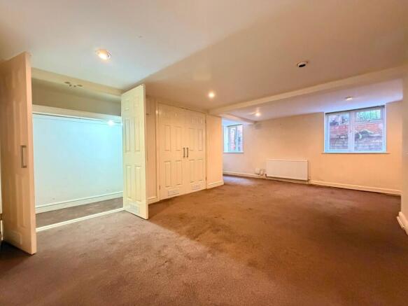1 bed Flat for sale Image 6