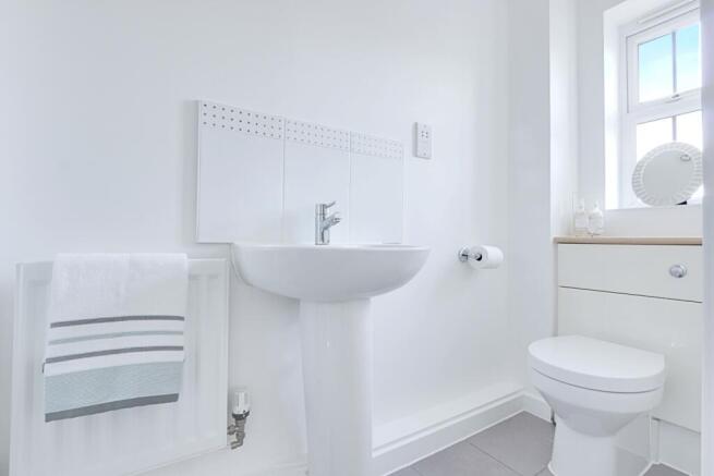 Ensuite to Bedroom 1