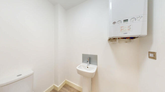 4 bed Detached to rent Image 9