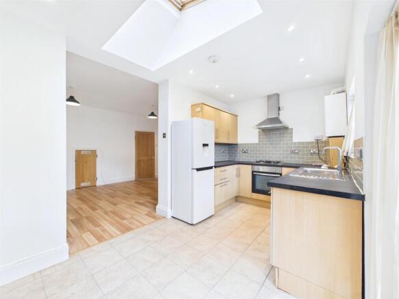 Two bedroom house for auction, St George  (6).jpg
