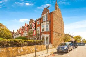 Flat A, 20, Poynders Road, London SW4 8NZ