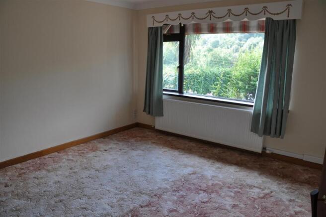 Bedroom 1 New.jpg