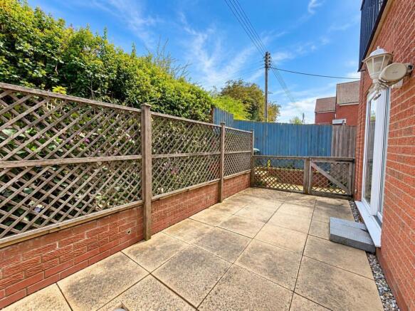 Crompton Avenue, Bidford-on-avon photo 4