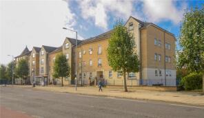Flat 32, Kew Court, Richmond Road, Kingston Upon Thames KT2 5BF