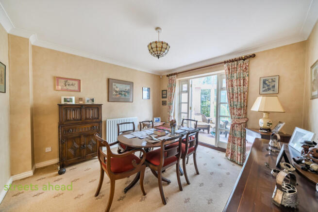 4999adb5-142b-4d4...