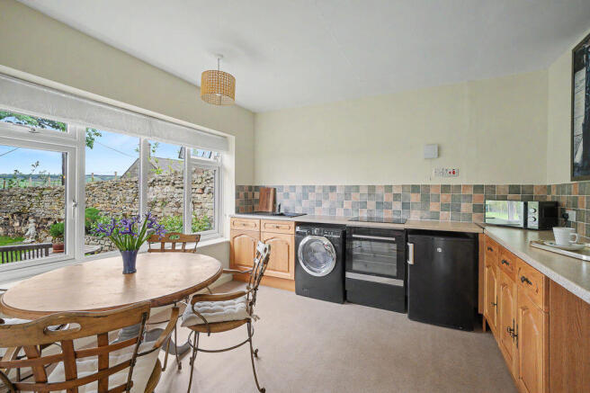 2 bed Detached for sale Image 5