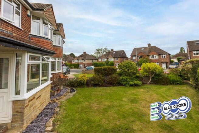 3 bed Semi-Detached for sale Image 10