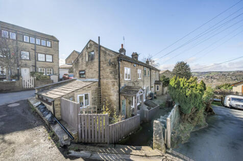 Cinderhills Road, Holmfirth, West Yorkshire, HD9