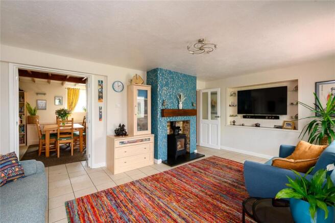 3 bed House for sale Image 4