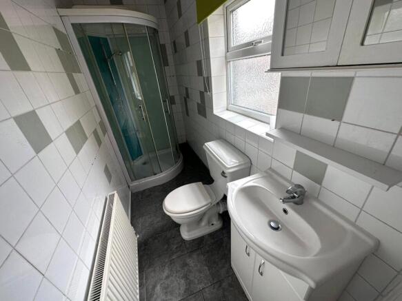 2 bed Semi-Detached to rent Image 8