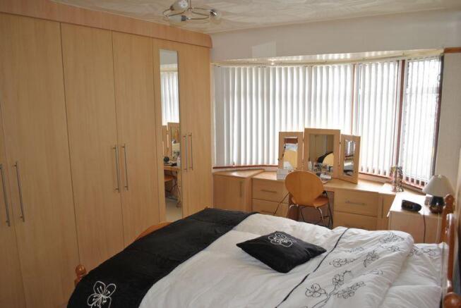 Front bedroom 1
