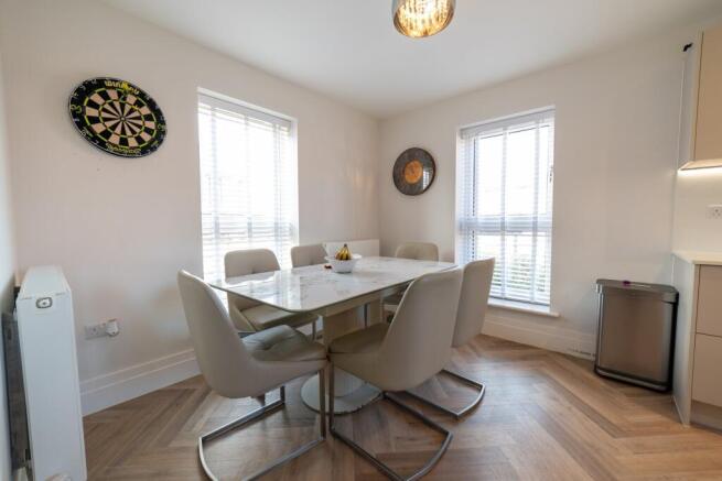 Fairmont Street, Bishops Cleeve , GL52 photo 4