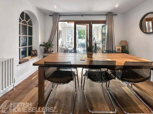 3 bed Detached for sale Image 5