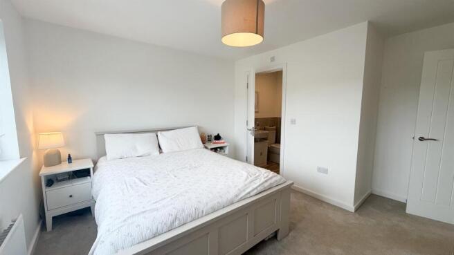 3 bed Semi-Detached for sale Image 11