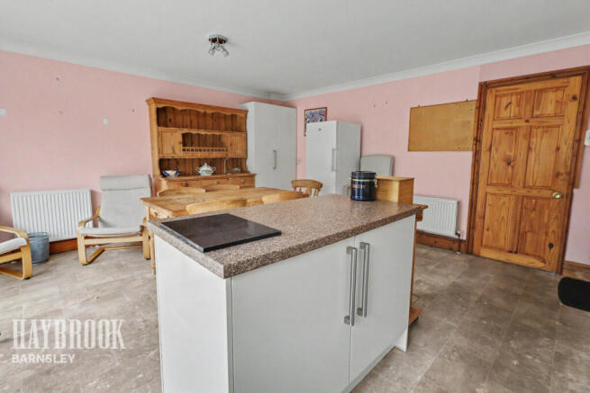 3 bed Detached for sale Image 6
