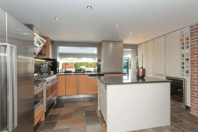 Mag-Kitchen_2.jpg
