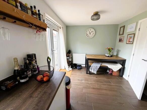 3 bed Semi-Detached for sale Image 5