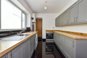 62, Llwynhendy Road, Llanelli SA14 9HR