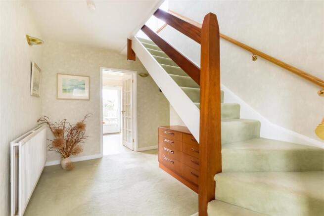 2 St Margaret's Close 11.jpg