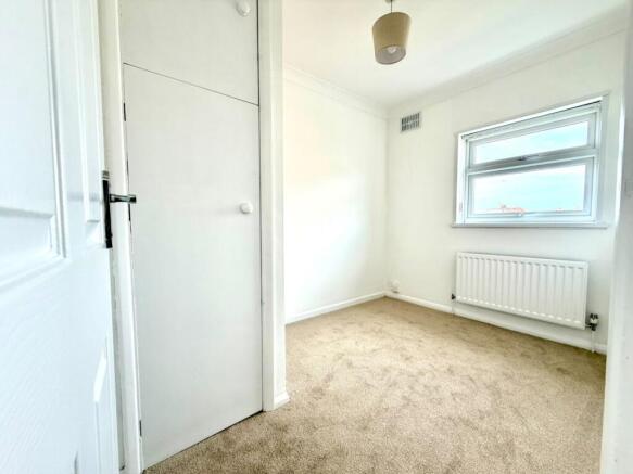 3 bed Semi-Detached for sale Image 6