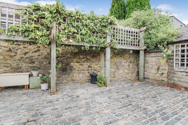 2 bed Apartment for sale Image 6