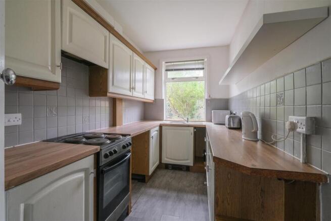 3 bed Semi-Detached for sale Image 6