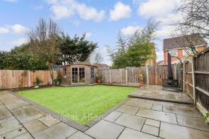 25, Hornbeam Way, Basildon SS15 4HF