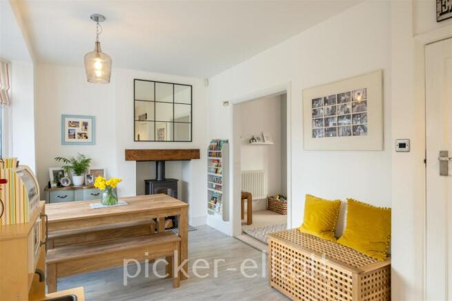 Living Kitchen/Dining Room