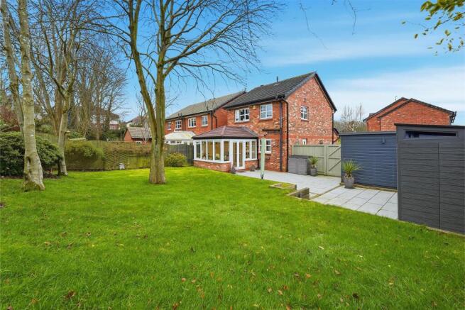 Loxley Close, Macclesfield photo 4