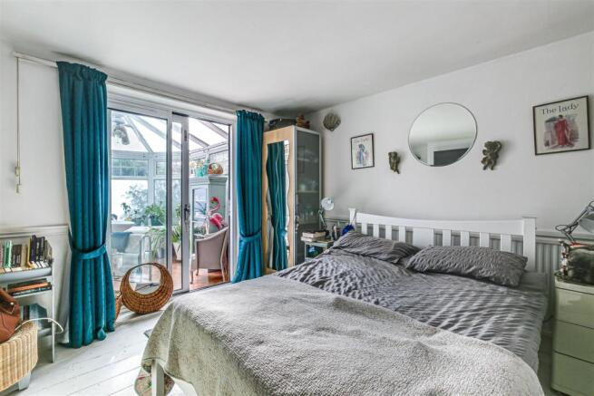 12 Bedroom.jpg