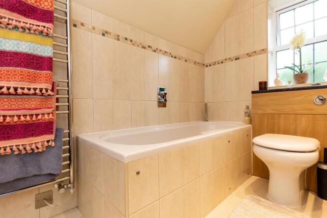 22 Norton Way North (14 of 32).jpg