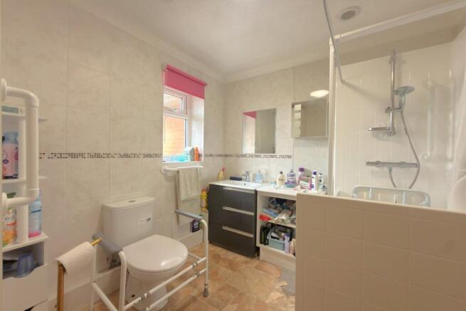 3 bed Bungalow for sale Image 8