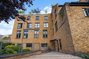 Flat 25, 40 Chandlery House, Gowers Walk, London E1 8BH
