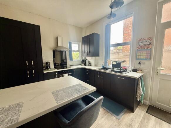 1 bed Apartment for sale Image 6