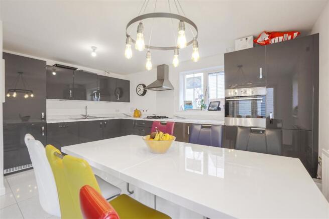 Kitchen 3.jpg