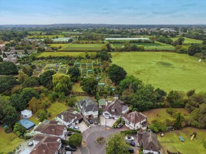 West End Gardens, Esher, Surrey KT10