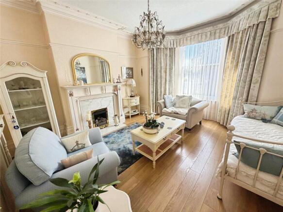 4 bed Detached for sale Image 4