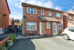33, Campbell Close, Llandudno LL30 3FD