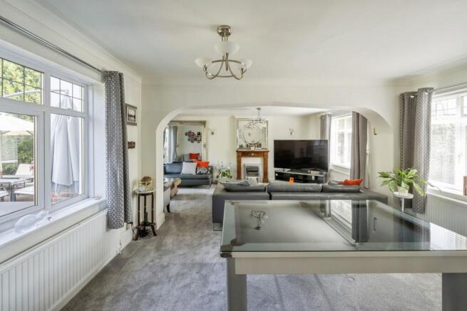 4 bed Detached for sale Image 11