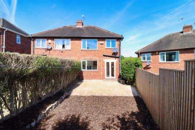 2 bed Semi-Detached to rent Image 12