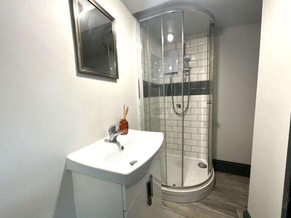 1 bed Flat to rent Image 7