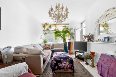 Swanton Gardens, London